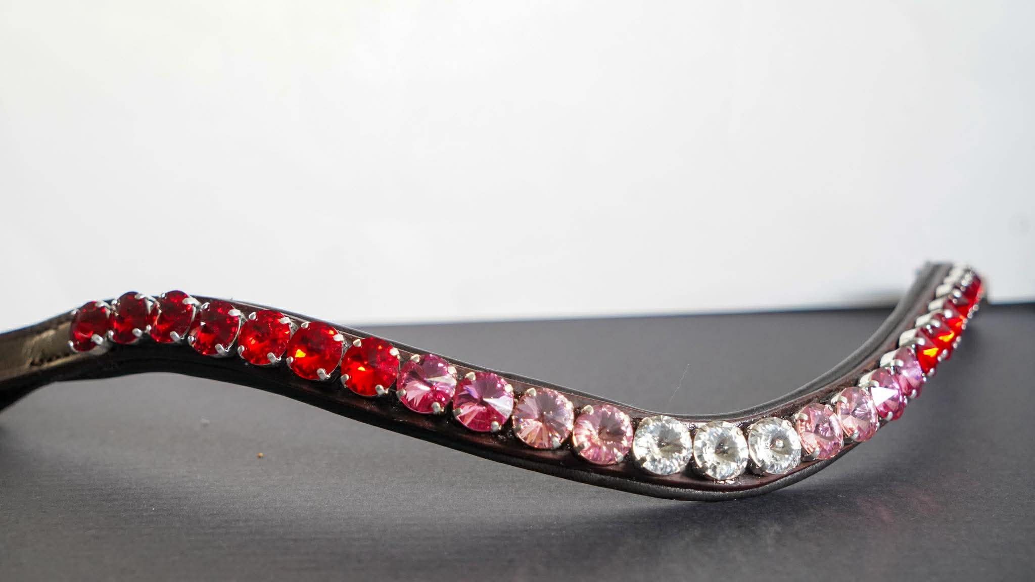 Kaunistatud otsmikurihm 3